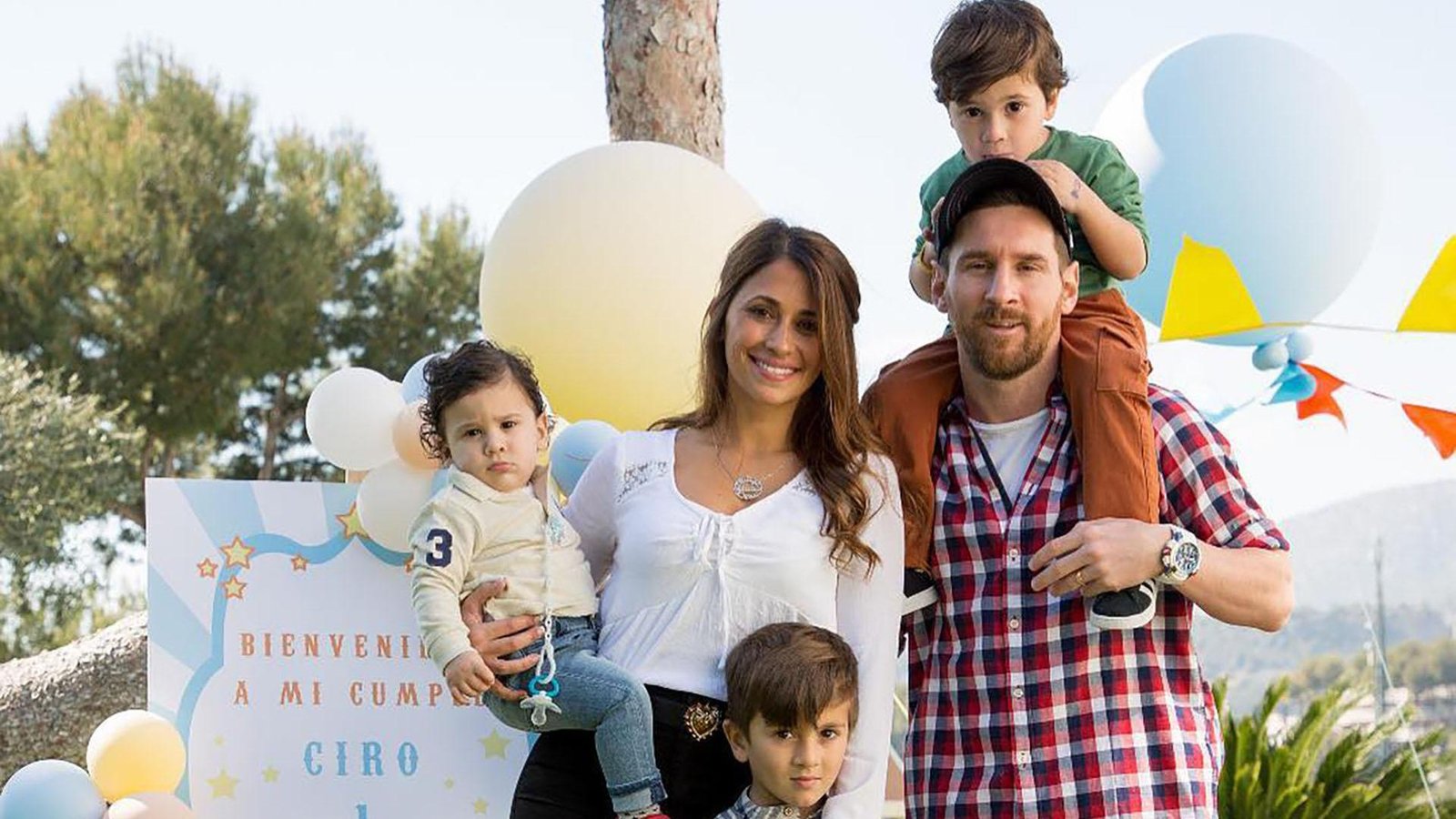 Leo Messi and Antonela Roccuzzo’s Adorable Pics