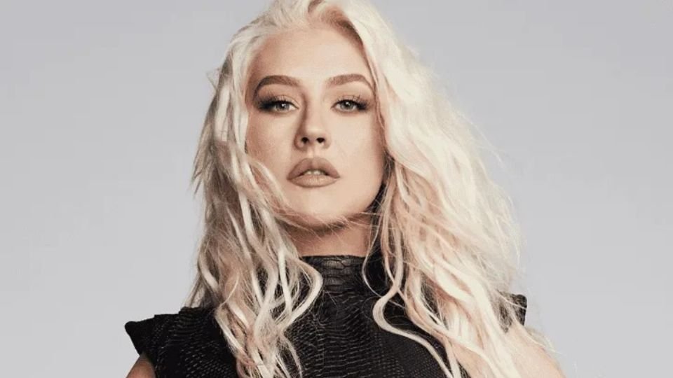 Overcoming Trauma: Christina Aguilera’s Journey from Abusive Childhood to Empowered Woman